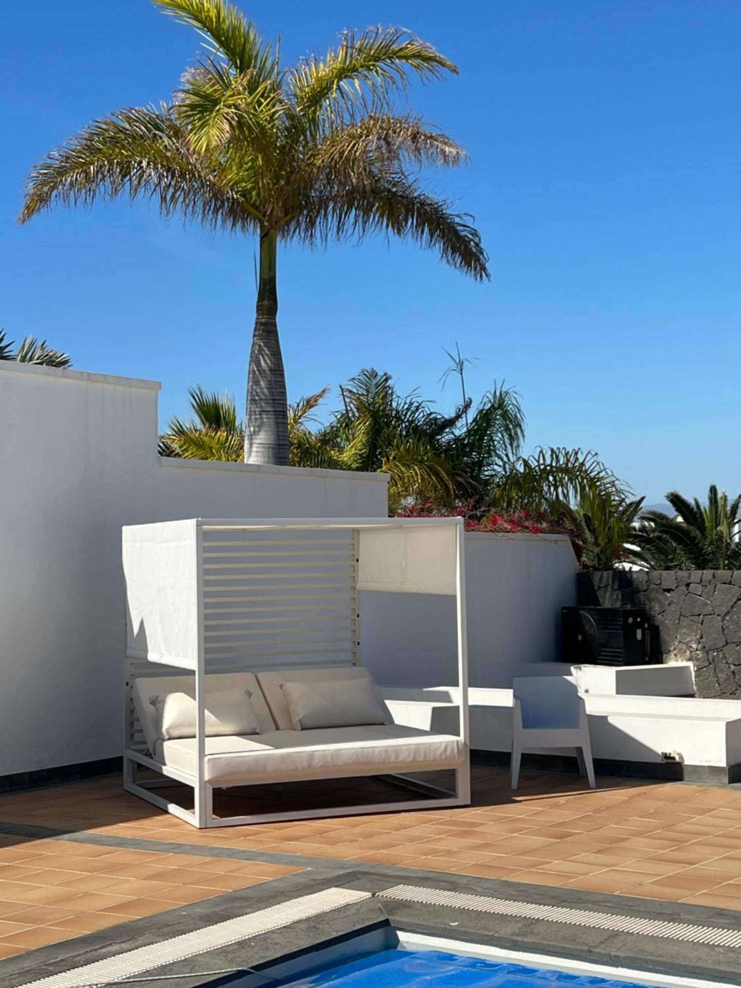 Villa Dedalos - A Luxury Large Villa With A Heated Pool In Puerto Calero Zewnętrze zdjęcie