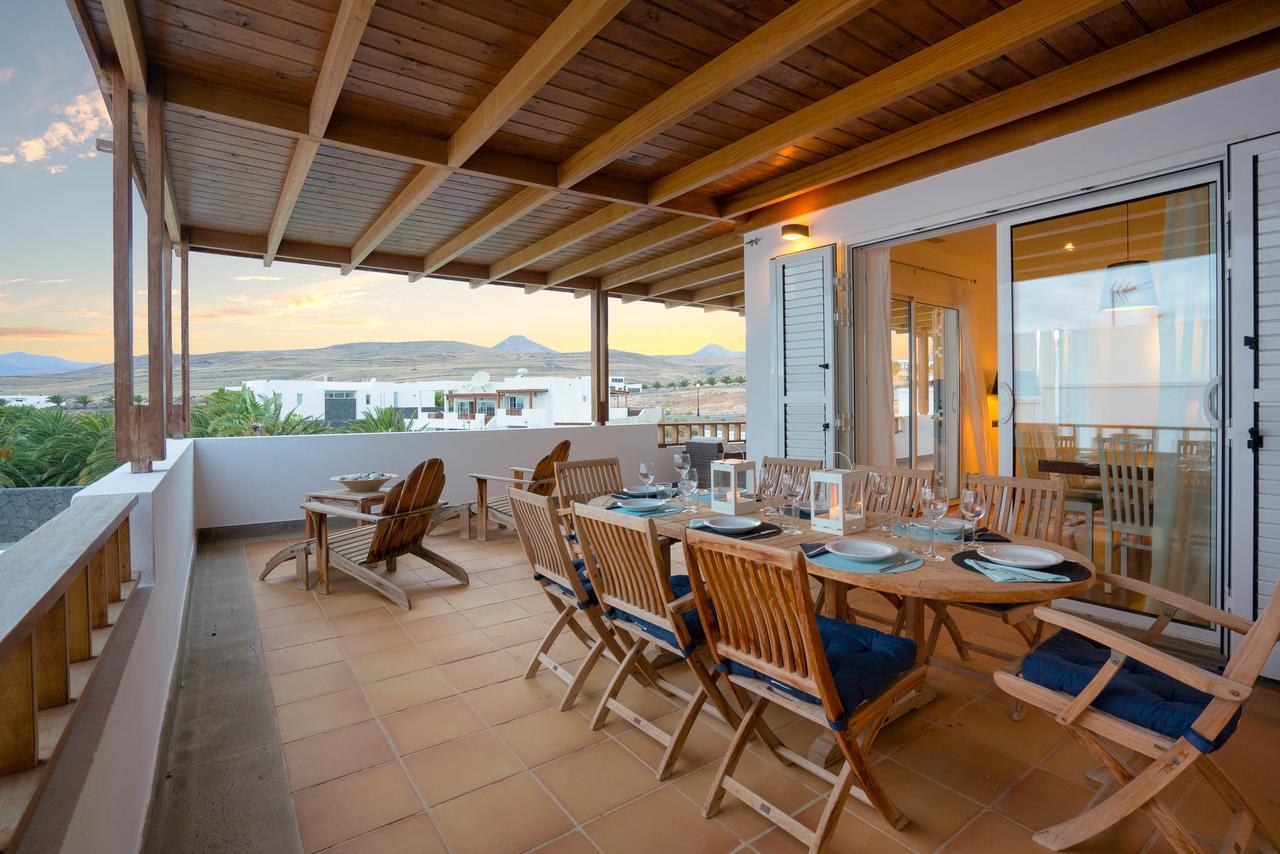 Villa Dedalos - A Luxury Large Villa With A Heated Pool In Puerto Calero Zewnętrze zdjęcie