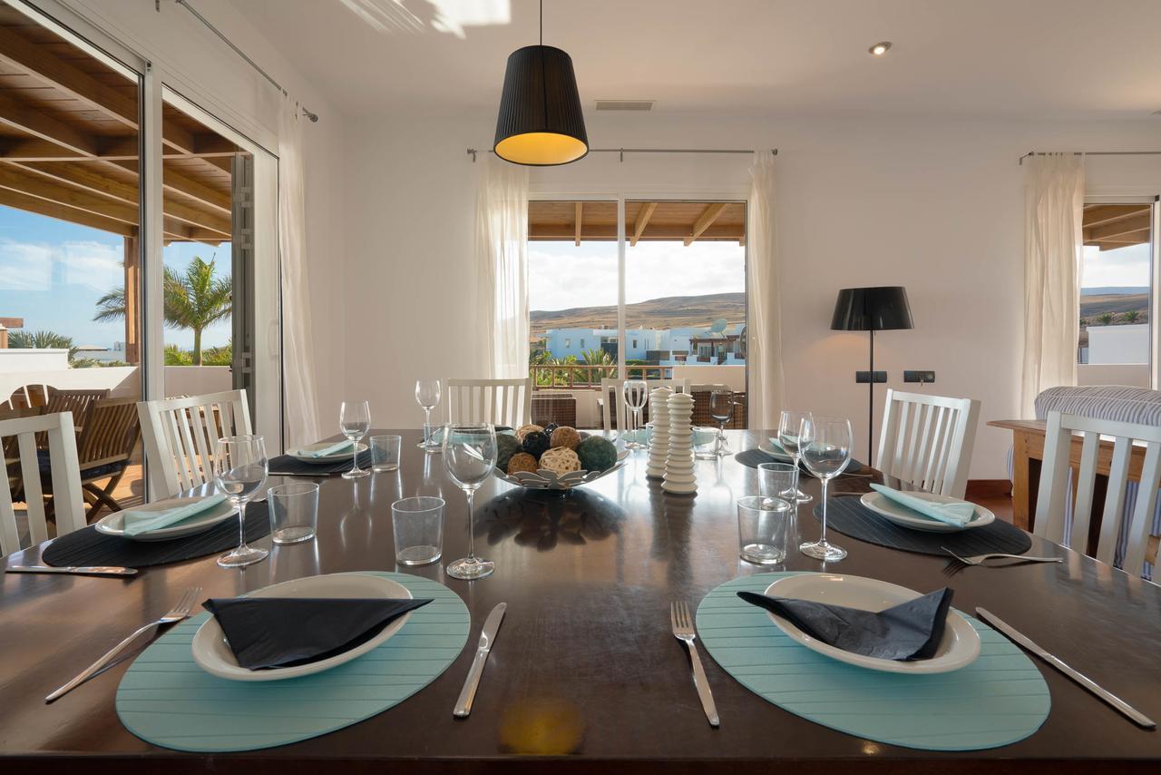 Villa Dedalos - A Luxury Large Villa With A Heated Pool In Puerto Calero Zewnętrze zdjęcie