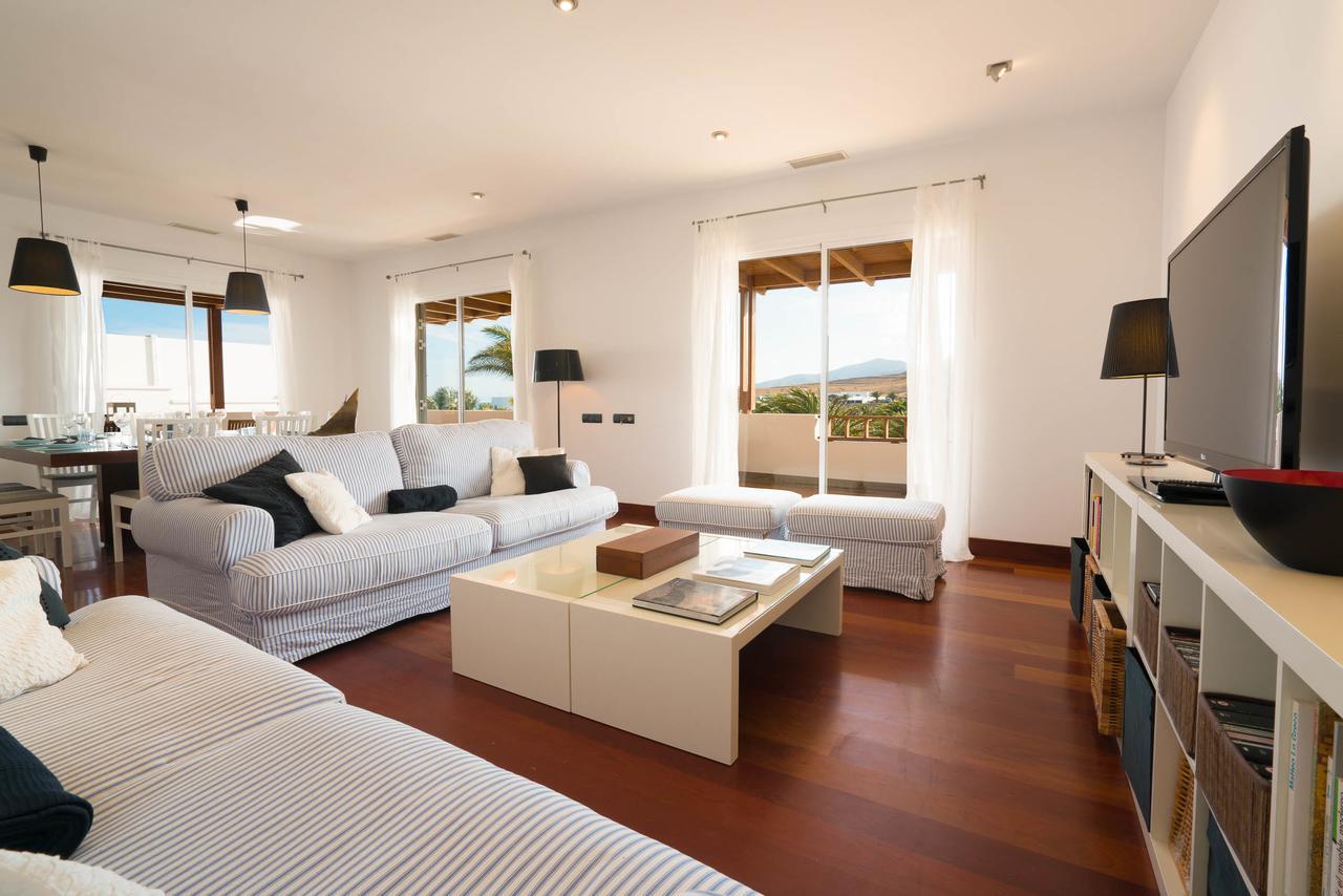 Villa Dedalos - A Luxury Large Villa With A Heated Pool In Puerto Calero Zewnętrze zdjęcie